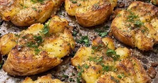 Το μυστικό για τις πιο τραγανές πατάτες φούρνου που έχεις δοκιμάσει