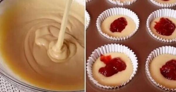 Μάφινς με μαρμελάδα: Η εύκολη συνταγή για αφράτα γλυκά με φρουτένια γέμιση