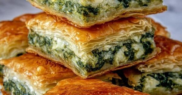 Σφολιατάκια με σπανάκι και φέτα – εύκολο και γρήγορο