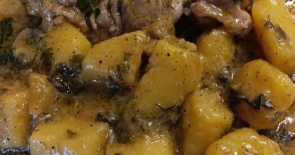 Κοτόπουλο με πατάτες και μουστάρδα: εύκολη και πεντανόστιμη συνταγή