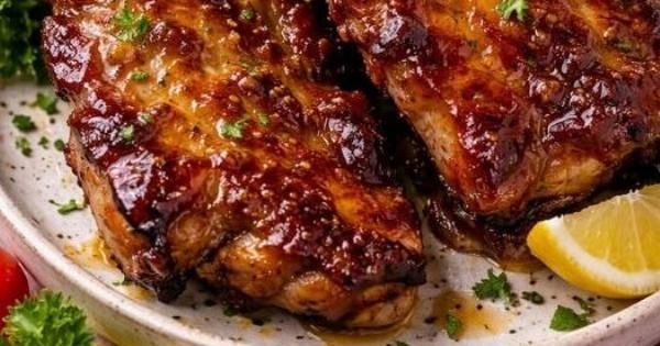 Παϊδάκια στο φούρνο με μέλι και μουστάρδα: Η εύκολη συνταγή που λιώνει στο στόμα