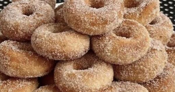 Η πιο γρήγορη συνταγή για ντόνατς – έτοιμα πριν προλάβεις να πεινάσεις