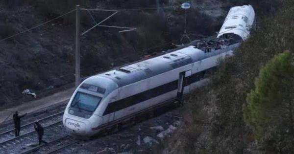 Έκτακτο: Θρήνος στη χώρα – Έχουμε σύγκρουση τρένων με 39 νεκρούς