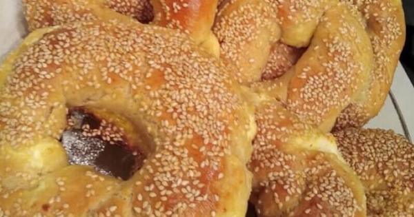 Αφράτα τυροκούλουρα με φέτα & γιαούρτι – το τέλειο σχολικό κολατσιό