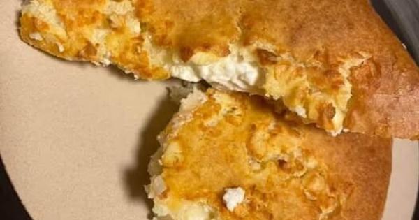 Ζυμαρόπιτα εύκολη: πίτα χωρίς φύλλο με λίγα υλικά