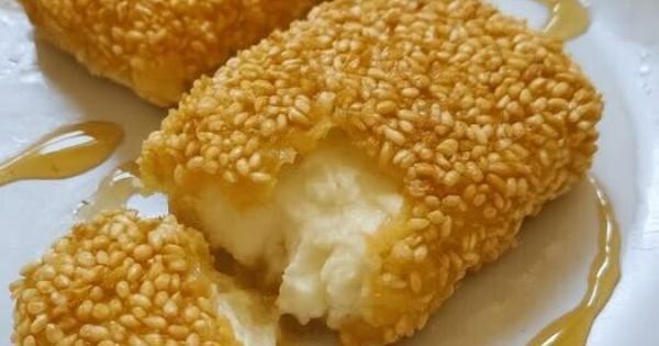 Τηγανητή φέτα με σουσάμι και μέλι: εύκολο ορεκτικό σε 10 λεπτά