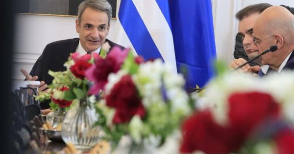ΕΚΤΑΚΤΟ: Ανατροπή με τον 13ο μισθό – Ανακοινώνεται πριν τη ΔΕΘ