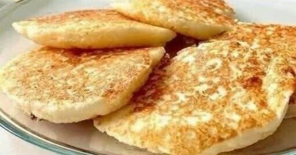 Υγιεινές τηγανίτες με γιαούρτι και μήλο: Εύκολη συνταγή πρωινού