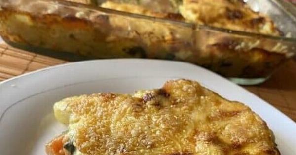 Εύκολο ταψί με πατάτες, σπανάκι και τυρί – Οικονομική συνταγή για όλη την οικογένεια