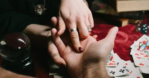 Οι άνθρωποι που έχουν αυτή τη γραμμή στο χέρι τους είναι πολύ ξεχωριστοί.