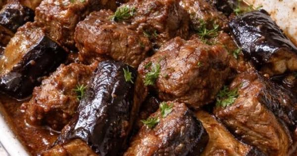 Μοσχάρι με μελιτζάνες στο φούρνο – λιώνει στο στόμα