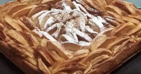 Η πιο ζουμερή μηλόπιτα-κέικ που θα δοκιμάσετε – Με καραμελωμένα μήλα και άρωμα κανέλας