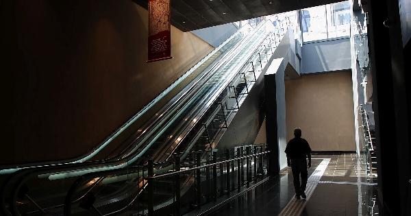 Θρίλερ στο Μετρό Θεσσαλονίκης: Εγκλωβισμένοι στις σήραγγες μετά από ακινητοποίηση συρμού – Περπάτησαν 600 μέτρα στο σκοτάδι!