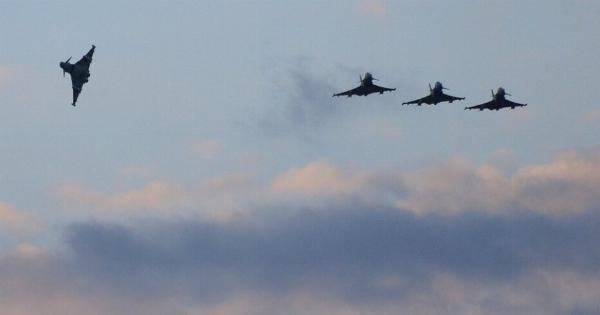 Κύπρος: Ηχούν ξανά σειρήνες – Σηκώθηκαν μαχητικά