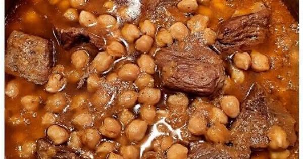 Ρεβύθια με μοσχάρι λουκούμι – Το μυστικό για χυλωμένο αποτέλεσμα και τρυφερό κρέας