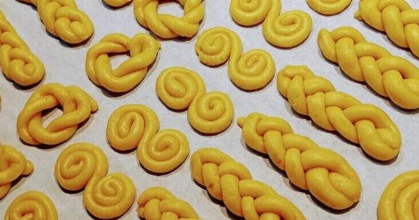 Αυτά είναι τα κουλουράκια που πρέπει να φτιάξεις φέτος το Πάσχα!!