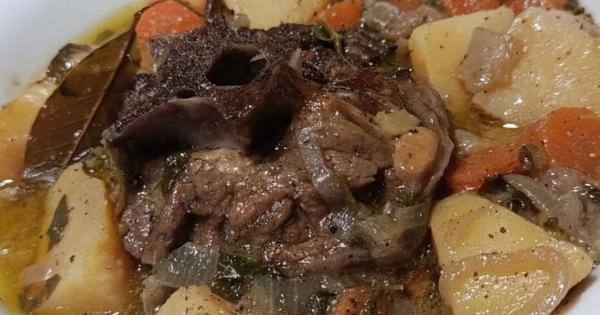 Το απόλυτο χειμωνιάτικο πιάτο: Βραστό με ουρά που γίνεται… λουκούμι!