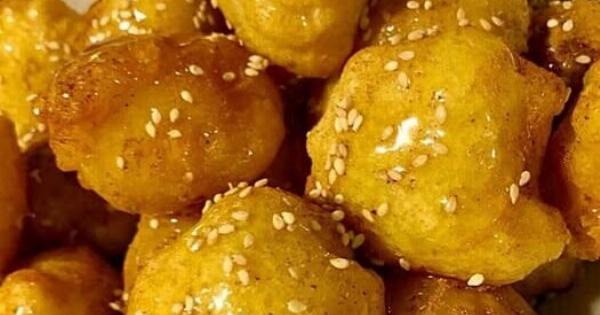 Οι λουκουμάδες της γιαγιάς που εξαφανίζονται στο λεπτό – Τραγανοί απ’ έξω, αφράτοι μέσα!