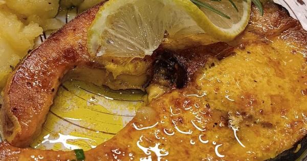 Το πιο εύκολο και νόστιμο ψάρι στον φούρνο – ξιφίας με λεμόνι