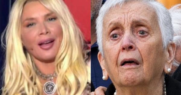 Ανατριχιαστικό: Η φράση που ξεστόμισε η μητέρα του Μαζωνάκη για Πάολα στη χθεσινή πρεμιέρα του «The Voice»