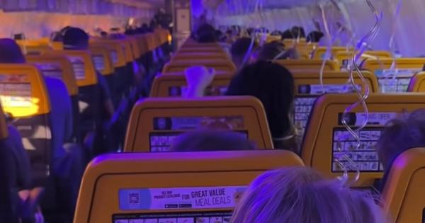 Γι’ αυτό έσπασε το παράθυρο της Ryanair – Βίντεο τρόμου μέσα από το αεροσκάφος την ώρα του ατυχήματος