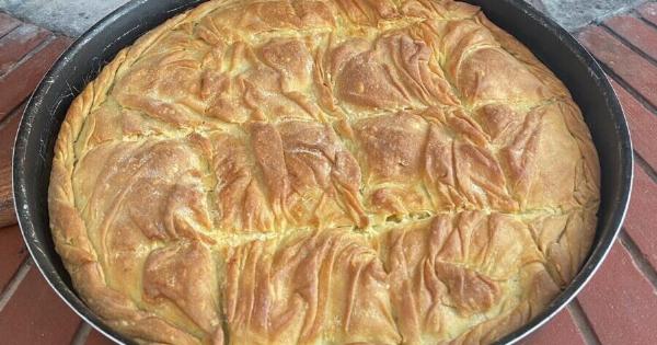 Η πιο αφράτη τυρόπιτα που θα δοκιμάσεις φέτος