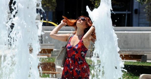 Μερομήνια: Έτσι θα είναι το φετινό καλοκαίρι – Ποιος μήνας θα είναι ο δυσκολότερος