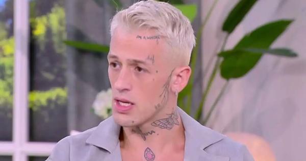 Ο Τάσος Ξιαρχό έξω από τα δόντια για τον πρώην αστυνομικό-TikToker: «Είναι η απόδειξη ότι όποιος μιλά, Mπλέκει»