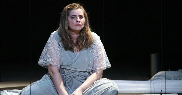 Η συγκλονιστική εξομολόγηση της Μαρίας Κίτσου: «Με κακοποιούσαν και οι δύο γονείς μου»