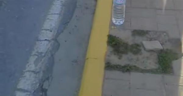 Δολοφονία στο Ηράκλειο: Ανατριχιάζει ο σπαραγμός της μάνας του 20χρονου, μόλις τον είδε νεκρό στον δρόμο – “Αφήστε μεεε…” (Βίντεο)