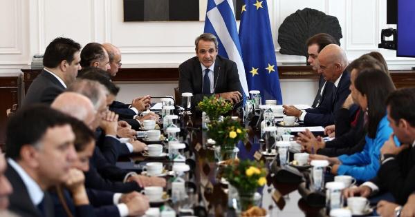 Χαμός και εμφύλιος στη ΝΔ – Μαζεύουν υπογραφές για να διαγράψουν βουλευτή και υπουργό, σoκ τι συνέβn