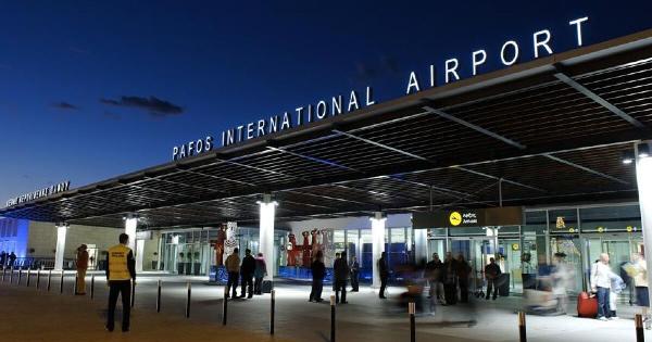 Κύπρος: Εκκενώνεται τώρα το αεροδρόμιο της Πάφου