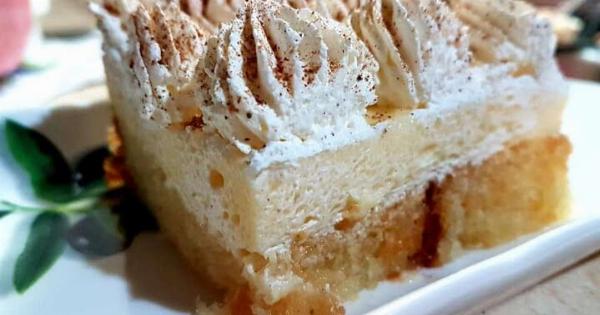 Εκμέκ με τσουρέκι: εύκολο γλυκό ψυγείου με κρέμα και σαντιγί