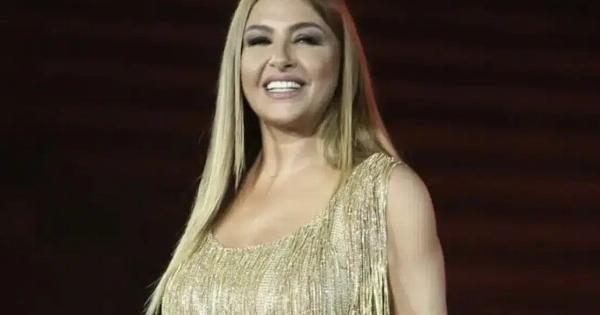 Έλενα Παπαρίζου: Μόλις μαθεύτηκαν τα ευχάριστα, «βροχή» οι ευχές