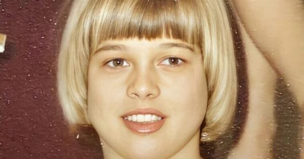 Προσπαθήστε να μαντέψετε τη διεθνή διασημότητα από αυτή τη παιδική φωτογραφία: δεν θα πιστέψετε ποιος είναι αυτός ο μικρός με τα μακριά μαλλιά!