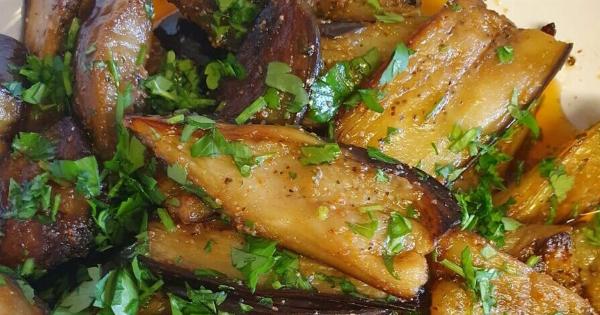 Η νηστίσιμη μελιτζανοσαλάτα που δεν λείπει από κανένα τραπέζι