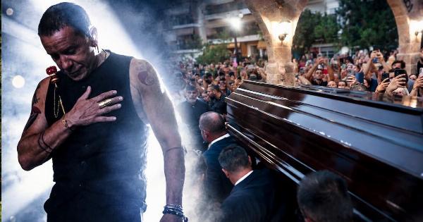 Ρίγη συγκίνησης! Κηδεία Μαζωνάκη: Αυτό το τραγούδι του θα τον συνοδεύσει στην τελευταία του κατοικία