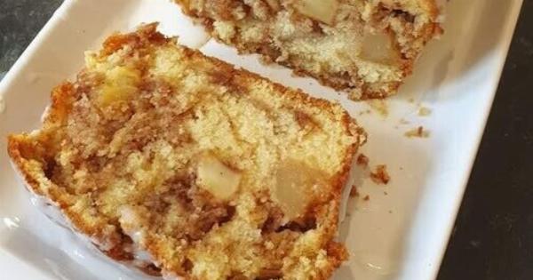 Αφράτη μηλόπιτα κέικ με κανέλα και γλάσο – Μυρωδάτη και πανεύκολη