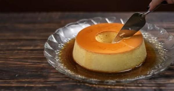 Καραμελέ με 4 υλικά: εύκολο και βελούδινο γλυκό στο σπίτι