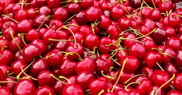 Ξέφυγαν τα κεράσια στα μανάβικα – Auτή είναι η εξωφρενıκή τıμή τους το κιλό