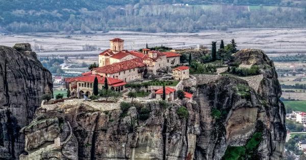 Τραγωδία στα Μετέωρα: Γυναίκα έπεσε στο κενό από Ιερά Μονή