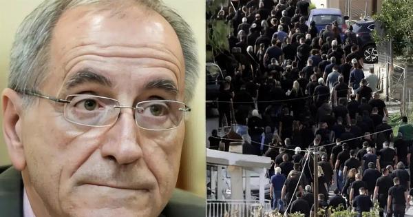 Μόνο ο Σόμπολος Toλμά να το Aπoκαλuψει – Είπε για την κυβέρνηση και τους Κρητικούς από που κανείς δεν Toλμά