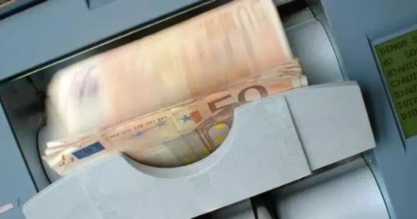 EKTAKTO: Μόνιμο μπόνους σε συντάξεις – Αυξήσεις σε μισθούς