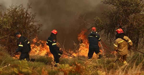 ΚΟΛΑΣΗ: Τεράστια φωτιά τώρα στη χώρα μας – 5 εναέρια στη μάχη