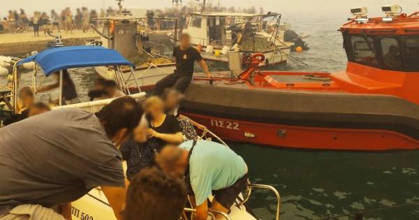 Με πλωτά μέσα η εκκένωση του Αγίου Βασίλειου, συγκλονιστικές εικόνες – Σε δύο στάδια η επιχείρηση, απομακρύνονται και οδικώς