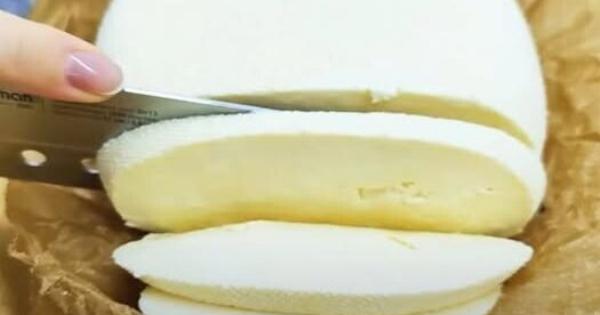 Σπιτικό τυρί από 2 λίτρα γάλα – Εύκολη συνταγή χωρίς ξύδι ή κιτρικό οξύ