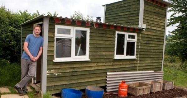 Όλοι γελούσαν με το σπιτάκι του. Αλλά όσοι το επισκέφθηκαν είναι ενθουσιασμένοι με το αποτέλεσμα.