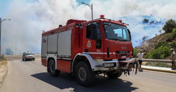 Θεέ μου όχι πάλι: Φωτιά τώρα σε εργοστάσιο