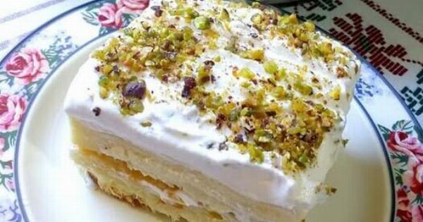 Το εκμέκ της μαμάς με τσουρέκι που μοσχομυρίζει μαστίχα – Έκανα αυτό το κόλπο και ξετρελάθηκαν όλοι!