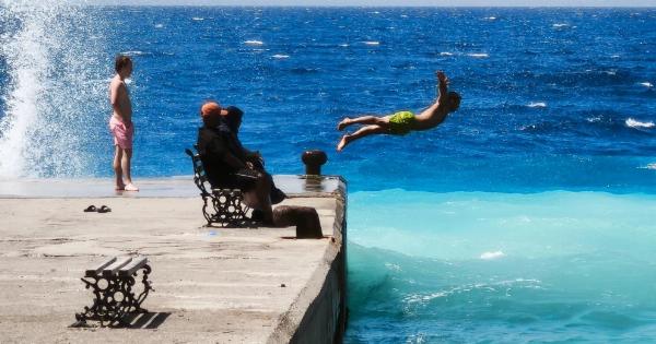 «Κλείδωσε ο καύσωνας»: Οι περιοχές με τα 42άρια, νέα πρόγνωση για Αττική